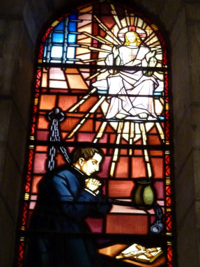 Vitrailstclaudechapelcolomb