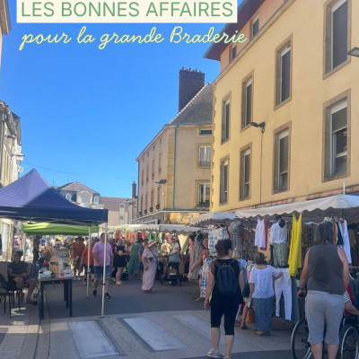 ? Grande Braderie de l'UCIA - dimanche 28 juin 
Chineurs, bonnes affaires et ambiance conviviale au programme ! Les commerçants s'emparent des rues du centre-ville de 8h à 20h.
 Entrée gratuite pour les visiteurs 
 Centre-ville de Paray-le-Monial