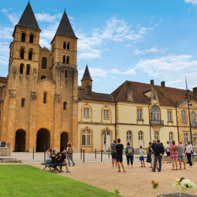 Visite guidée de la Basilique, du cloître et du centre historique